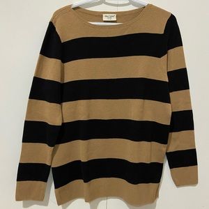 BLEU GRAY TAN AND BLACK STRIPED LONG SLEEVE IN SIZE LARGE.